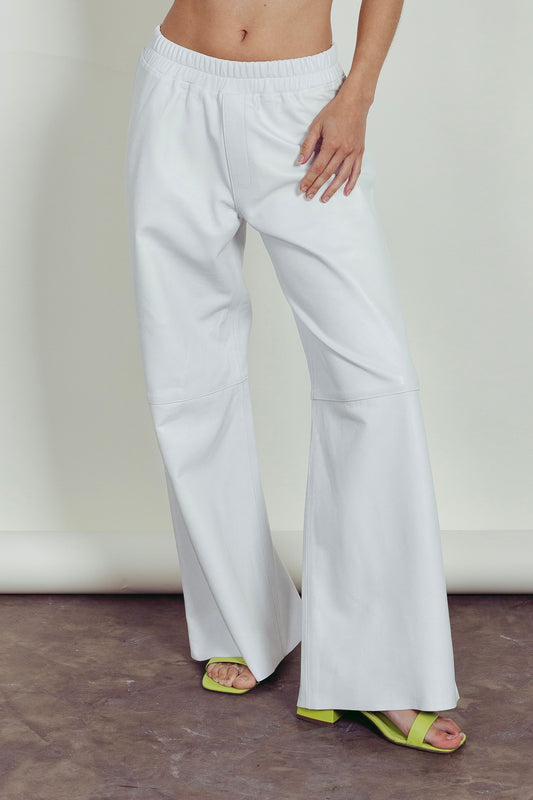 Pant Comfy cuero blanco