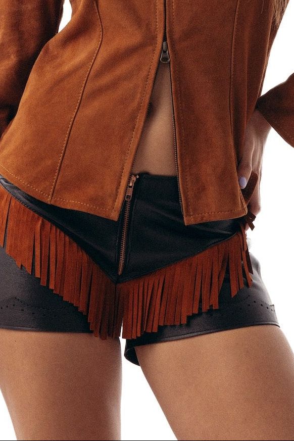 Short Flecos cuero y gamuza