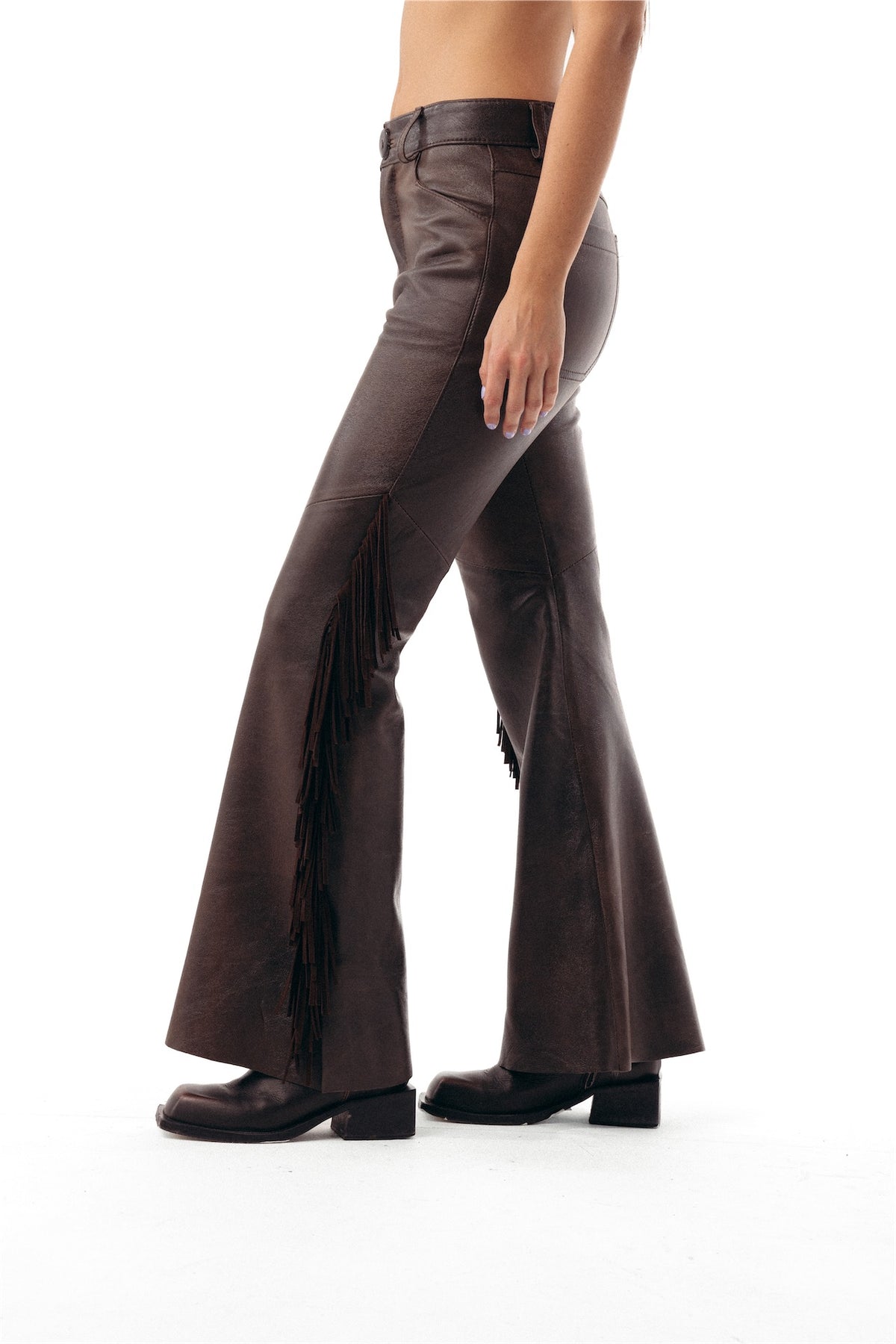 Pantalon Kao Flecos cuero chocolate