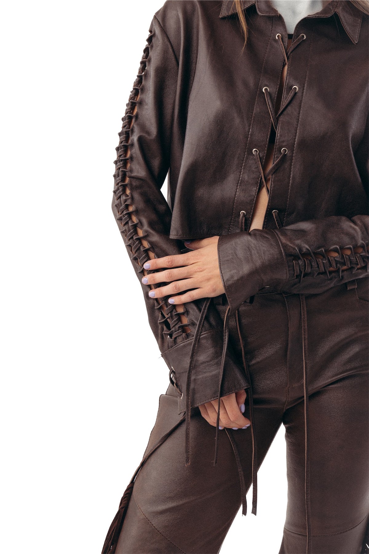 Camisa de cuero con cutouts en las mangas, Bowa