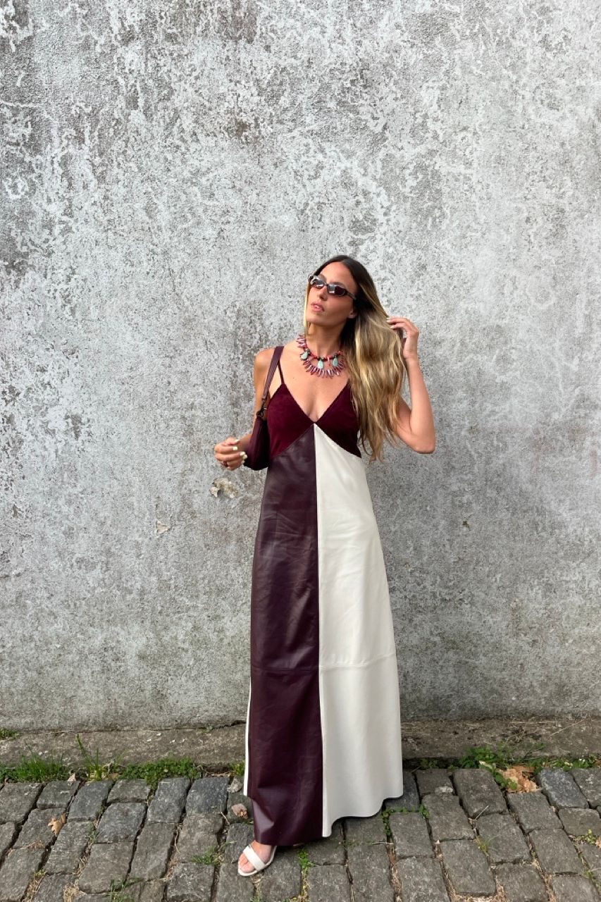 Vestido Trio cuero vino