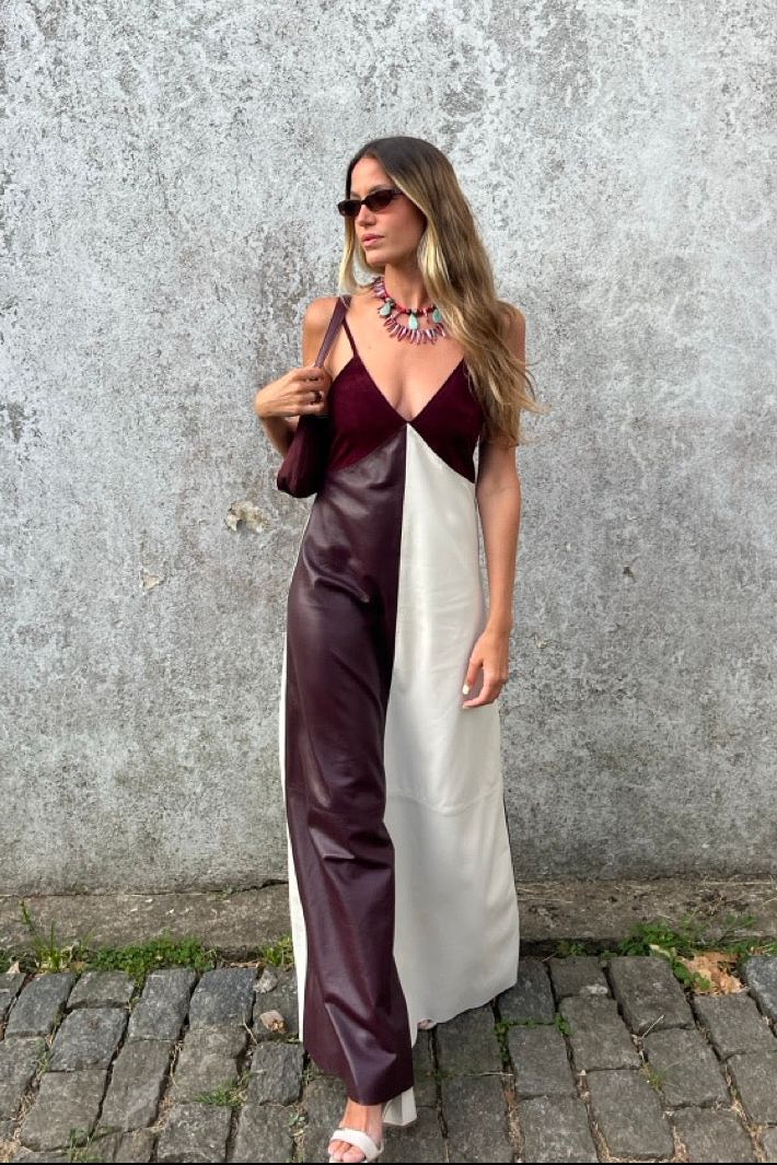 Vestido Trio cuero vino